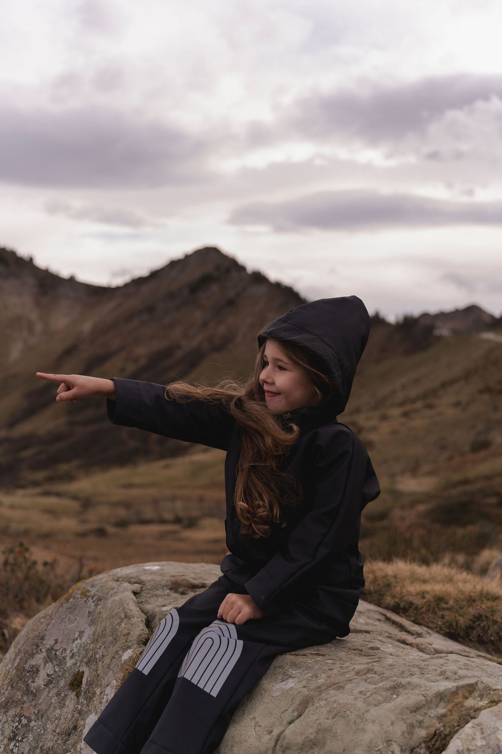 Unisex melna softshell lietus jaka - Varavīksne